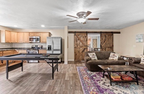 Lansing House | Hot Tub! Sleeps 16! Near Ithaca & Wineries!Dogs Ok!