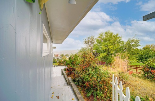 Clarkston Heights-Vineland Apartment | Hot Tub & Sweeping Views: Apt in Clarkston!