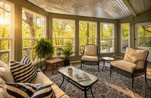 Bella Vista House | Hot Tub · Trail to Lake · Sleeps 15 · Pets OK