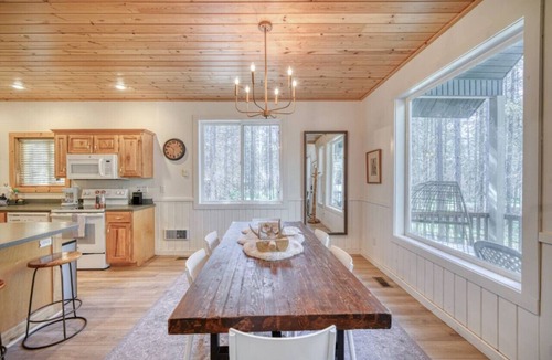 Island Park Cabin | Hot Tub|Trailer Parking|Grill