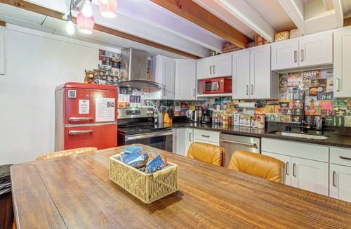 Seattle Metro Area House | Hot Tub, Trails & Tranquil Views! Cozy SeaTac Spot