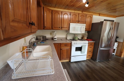 Coudersport Cabin | Hot Tub under Cherry Springs Dark Skies Firepit