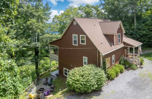 Whittier Cabin | Hot Tub - Views - Firepit