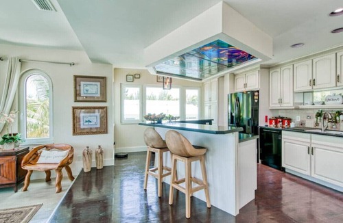 Twin Lakes Apartment | Hot Tub | Waterfront | Pet Friendly
