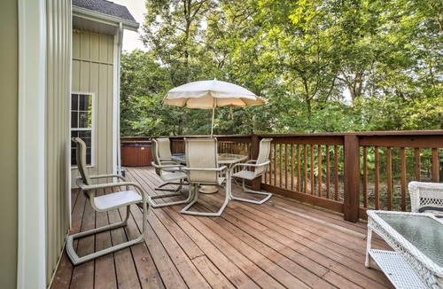 Blue Eye House | Hot Tub & Wooded Views: Lakefront Blue Eye Cottage