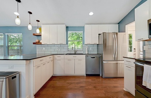 Rosewood House | Hot Tub, Yard - Mins to Downtown + East ATX Bars