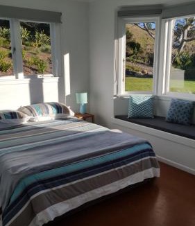 Hot Water Beach House | Hot Water Beach Surf Sound Cottage