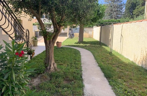 Eyguieres House | Hote Provence