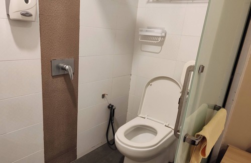 Kampung Kuala Pari Hotel | Hotel 18, Ipoh Aeon Mall