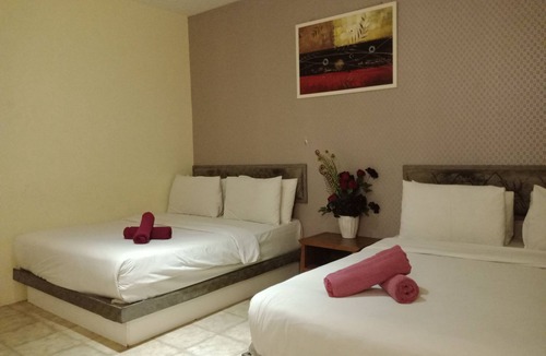 Bukit Beruntung Hotel | Hotel 77