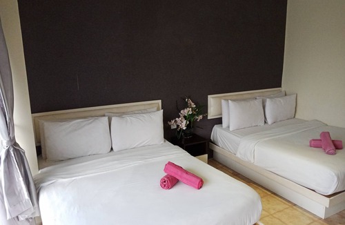 Bukit Beruntung Hotel | Hotel 77