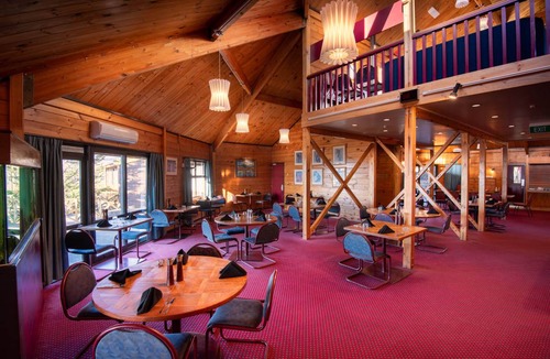 Whakapapa Hotel | Hotel ∙ 8 guests