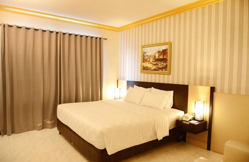 Jember Hotel | Hotel 88 Diponegoro Jember by WH