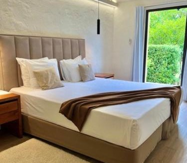 Peratallada Hotel | Hotel Aatu - Adults Only