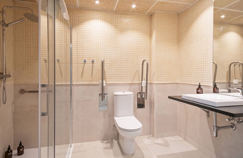 Sant Just Desvern Hotel | Hotel Acta Sant Just