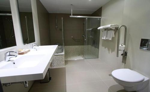 Hoznayo Hotel | Hotel Adelma