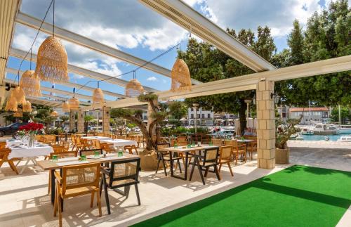 Malinska Hotel | Hotel Adria