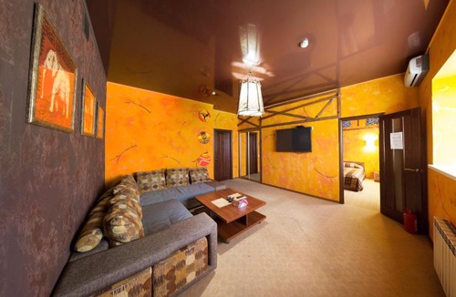 Kuzmichi Hotel | Hotel Africa