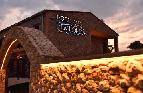 Torroella de Fluvia Hotel | Hotel Aires de l'Emporda