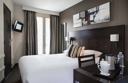 Saint-Vincent-de-Paul Hotel | Hotel Albert 1er Paris Lafayette