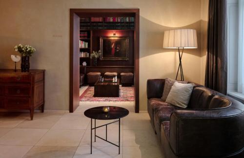 Enge Hotel | Hotel Alden Splügenschloss Zürich - Leonardo Limited Edition