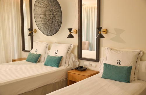 Playa de San Juan Hotel | Hotel Almirante
