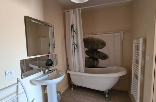 Parthenay Hotel | Hotel Alysa