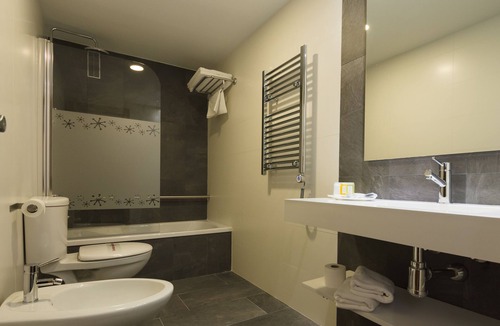 Ainsa-Sobrarbe Hotel | Hotel Apolo