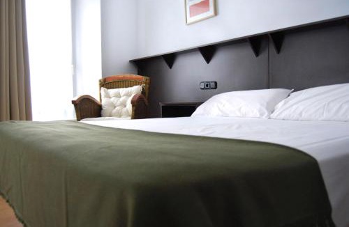 Mondragon Hotel | Hotel Arrasate by gaiarooms