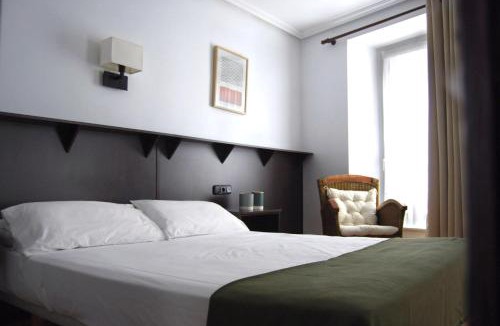 Mondragon Hotel | Hotel Arrasate by gaiarooms