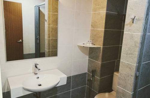 Kampung Lubok Peringgi Hotel | Hotel ASRC