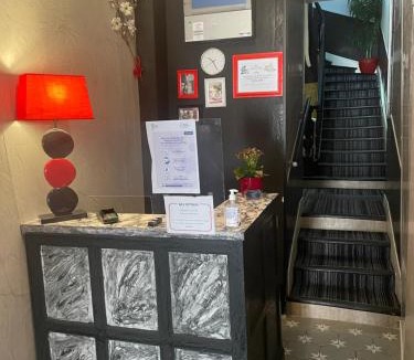 Poitiers Hotel | Hotel Au Chapon Fin