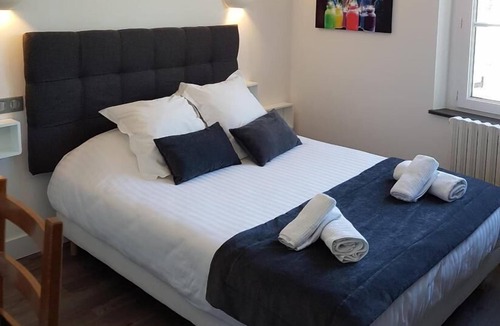 Lorris Hotel | Hotel Au Sauvage