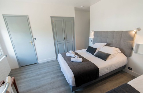 Lorris Hotel | Hotel Au Sauvage