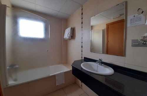 El Morell Hotel | HOTEL AVENIDA