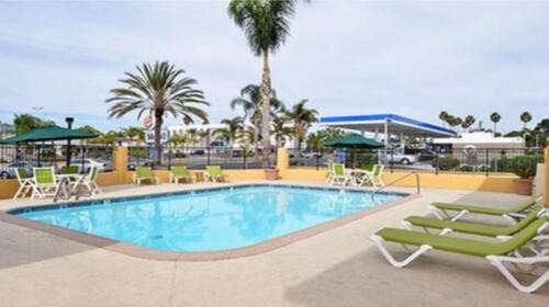 Loma Alta Hotel | Hotel Avenida - Oceanside Camp Pendleton