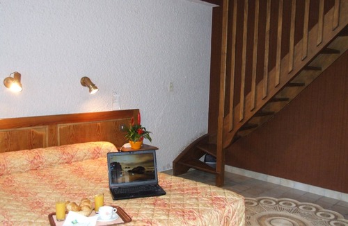 La Freissinouse Hotel | Hotel Azur