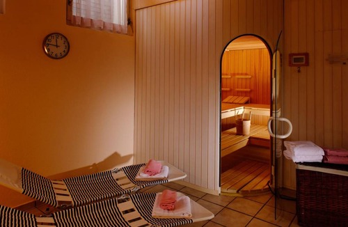 Wilderswil Hotel | Hotel Bären - INCL. LIFT PASS Double room/2 addl. beds, shower/wc (max. 3 adults 1 child), HB