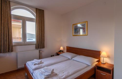 Okrug Gornji Bed & Breakfast | Hotel B&B Villa Paula