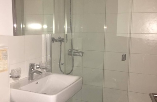 Neuhausen am Rheinfall Hostel | Hotel & Backpackers Zak