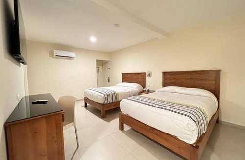 Avenida Revolucion Hotel | HOTEL BAJA