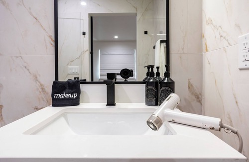 Salida Hotel | Hotel Bayit