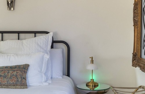 Round Top Hotel | Hotel Bebe | Bungalow 3 | Pool+Fire Pit