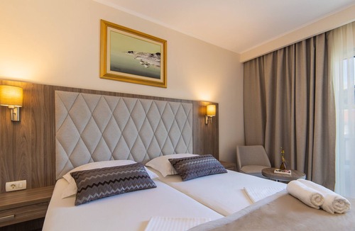 Drvenik Hotel | Hotel Bella Vista