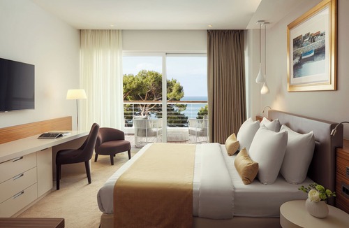 Cove Murtar Hotel | Hotel Bellevue