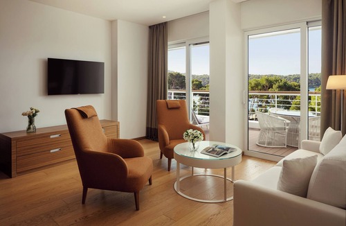 Cove Murtar Hotel | Hotel Bellevue