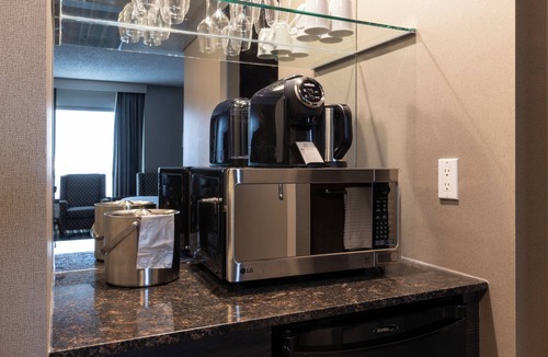 Southeast Calgary Hotel | Hotel Blackfoot