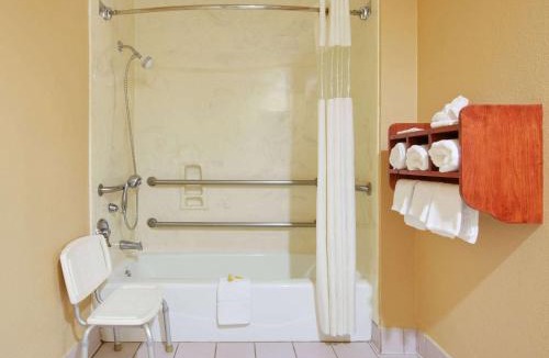 Fairfield Hotel | Hotel Blue Fairfield TX