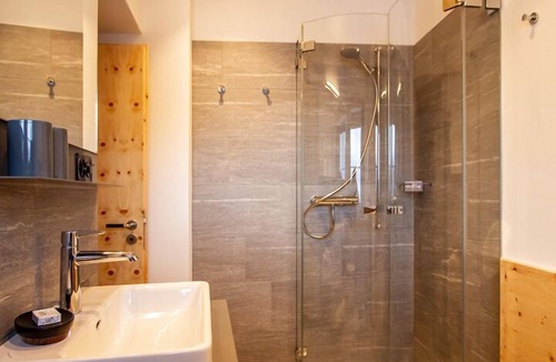Spluegen Hotel | Hotel Bodenhaus
