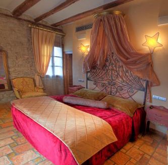 Las Ventas de Santa Lucia Hotel | Hotel Boutique Bodegas De Arnes - Adults Only